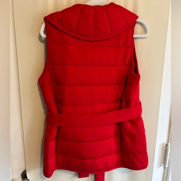 NWT SPANX AirEssentials Puffy Vest in Red - Picture 3 of 3